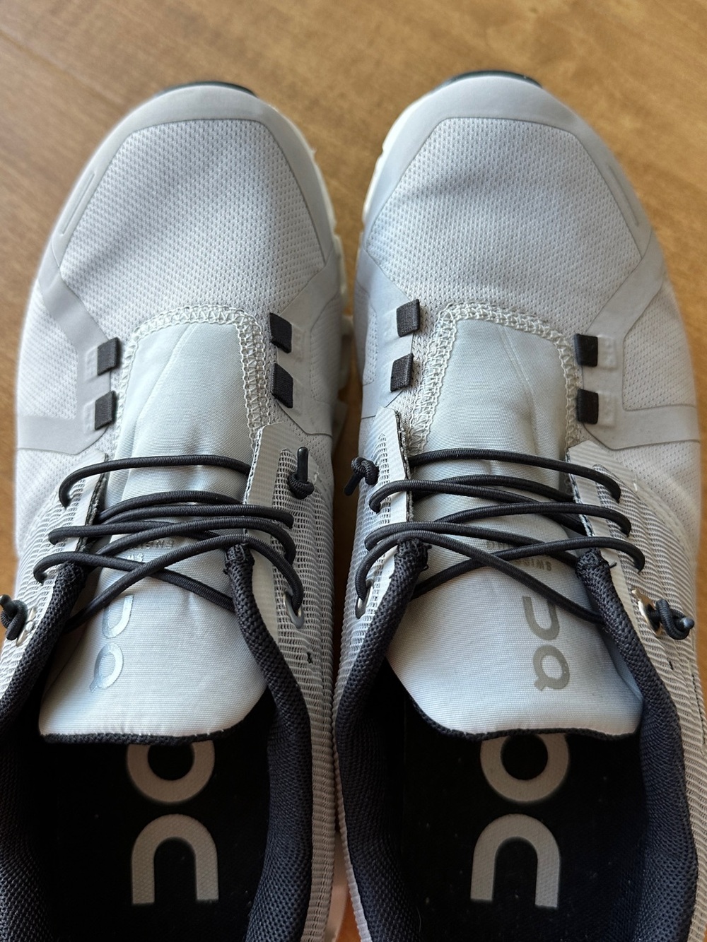On Cloud 5 Women’s Waterproof Sneakers, Glacier/White, Size 8 - Picture 6 of 11